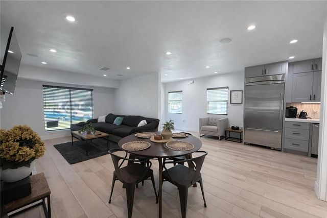 1020 N Raitt, Santa Ana, CA 92703