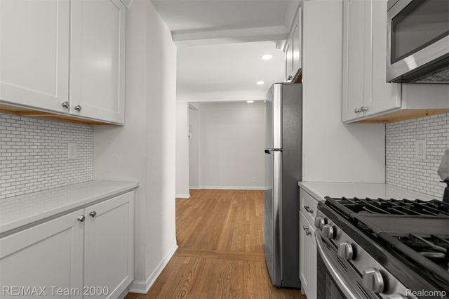2076 Thomas Avenue, Berkley, MI 48072