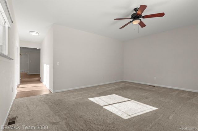 2076 Thomas Avenue, Berkley, MI 48072