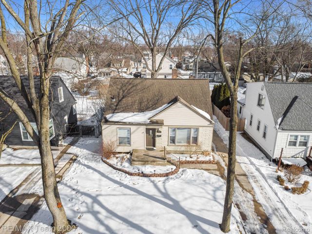 2076 Thomas Avenue, Berkley, MI 48072