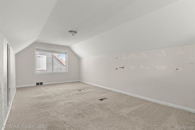 2076 Thomas Avenue, Berkley, MI 48072
