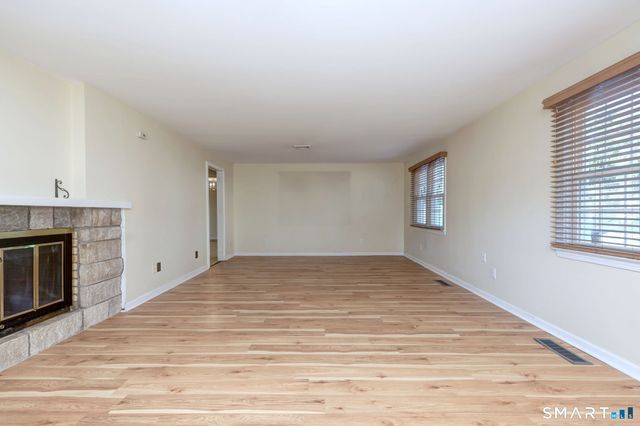 424 Cedar Lane, Cheshire, CT 06410