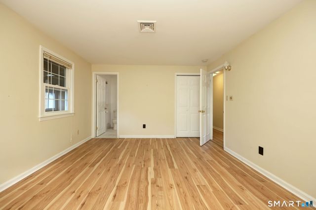 424 Cedar Lane, Cheshire, CT 06410