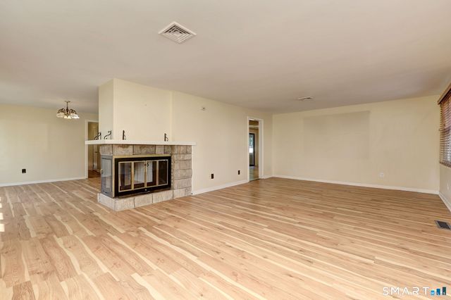 424 Cedar Lane, Cheshire, CT 06410