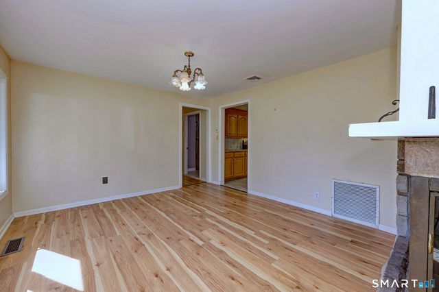 424 Cedar Lane, Cheshire, CT 06410