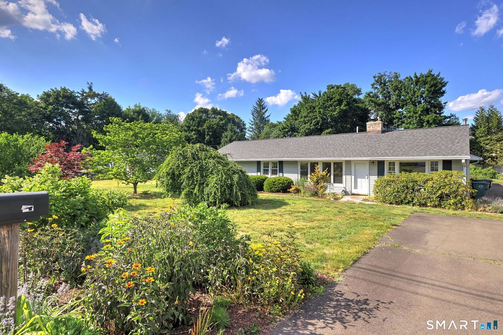 424 Cedar Lane, Cheshire, CT 06410