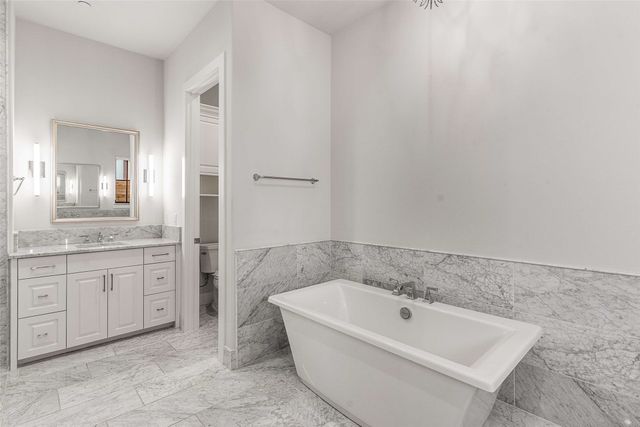 2800 Lakeside Parkway 102, Flower Mound, TX 75022