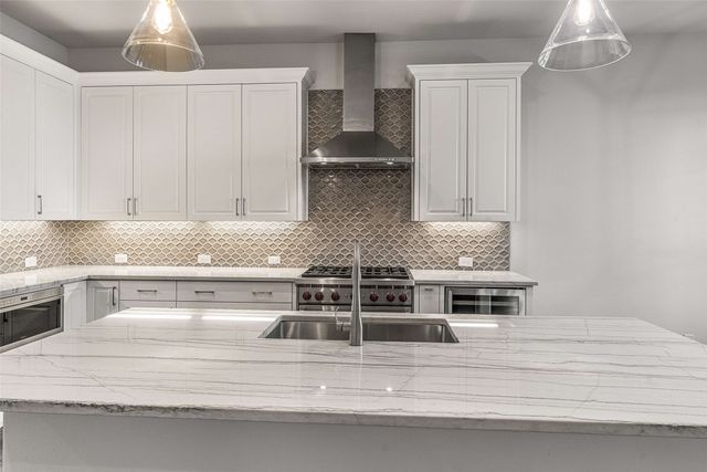 2800 Lakeside Parkway 102, Flower Mound, TX 75022