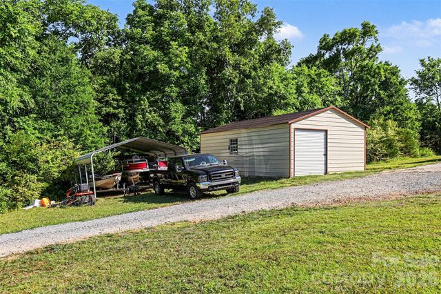 3401 Shillinglaw Road, Sharon, SC 29742