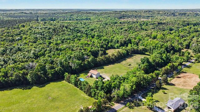 3401 Shillinglaw Road, Sharon, SC 29742