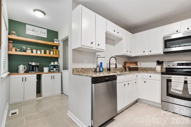 6405 Piney Path Road, Charlotte, NC 28212