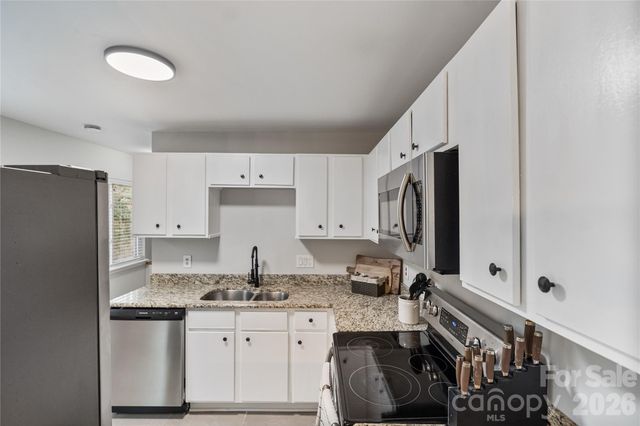 6405 Piney Path Road, Charlotte, NC 28212