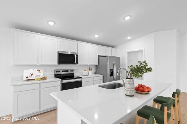 395 Paigo Street SE, Palm Bay, FL 32909