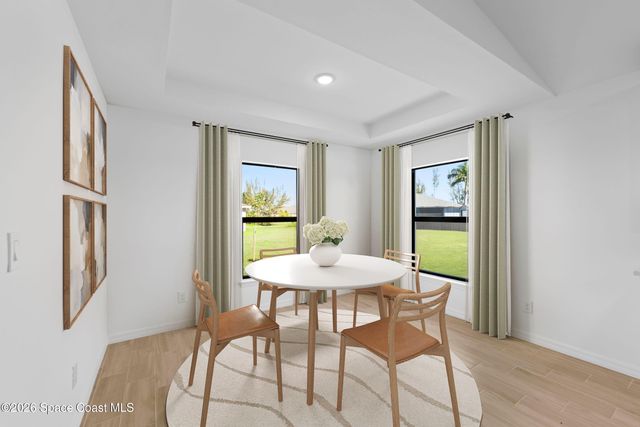 395 Paigo Street SE, Palm Bay, FL 32909