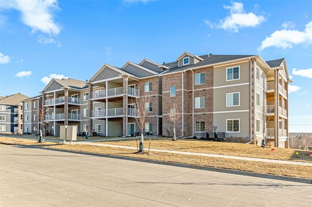 2875 Spring Rose Circle 204, Coralville, IA 52241