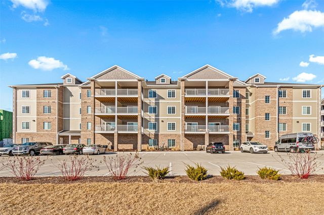 2875 Spring Rose Circle 204, Coralville, IA 52241