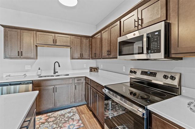 2875 Spring Rose Circle 204, Coralville, IA 52241