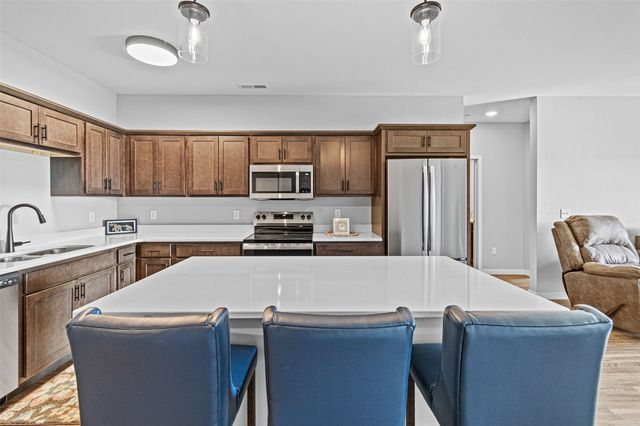 2875 Spring Rose Circle 204, Coralville, IA 52241