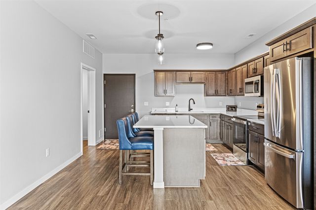 2875 Spring Rose Circle 204, Coralville, IA 52241