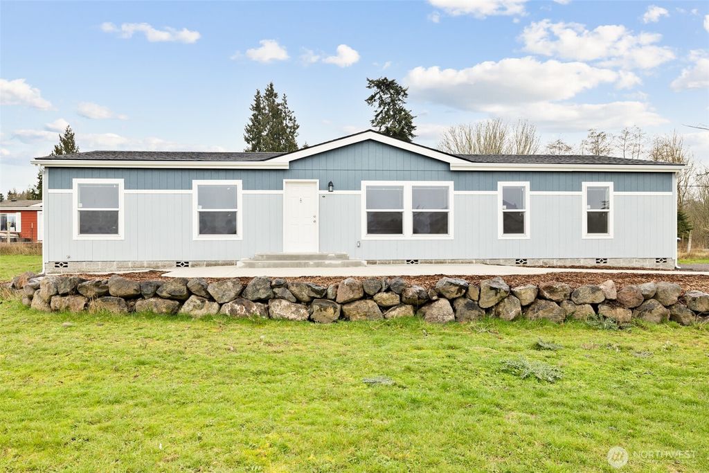 591 N Lees Creek, Port Angeles, WA 98362