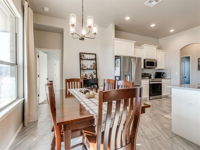 6949 Seabiscuit Lane, Guthrie, OK 73044