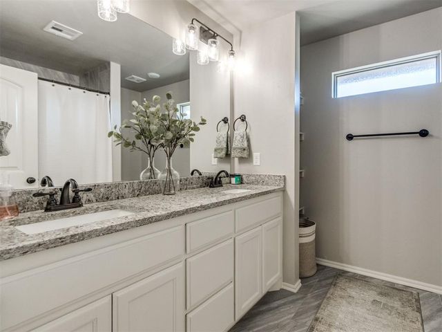 6949 Seabiscuit Lane, Guthrie, OK 73044