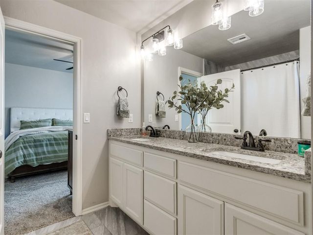 6949 Seabiscuit Lane, Guthrie, OK 73044