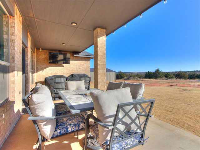 6949 Seabiscuit Lane, Guthrie, OK 73044