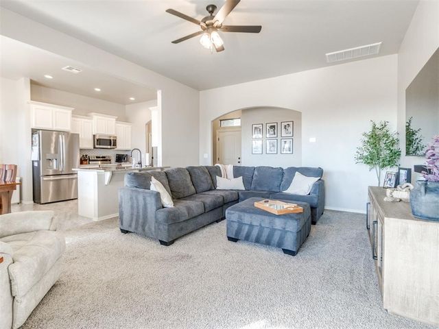 6949 Seabiscuit Lane, Guthrie, OK 73044