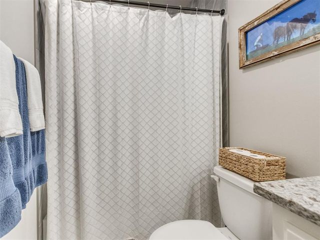 6949 Seabiscuit Lane, Guthrie, OK 73044