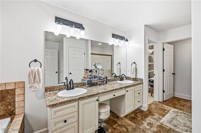 517 Berklee Drive, Boardman, OH 44514