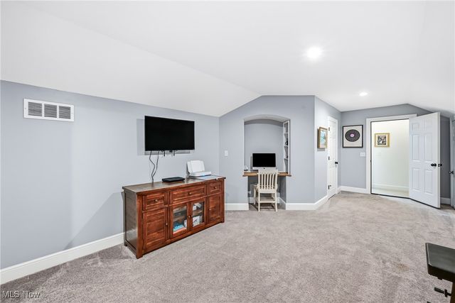 517 Berklee Drive, Boardman, OH 44514