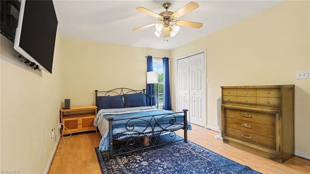 809 Carolina Avenue, Thomasville, NC 27360