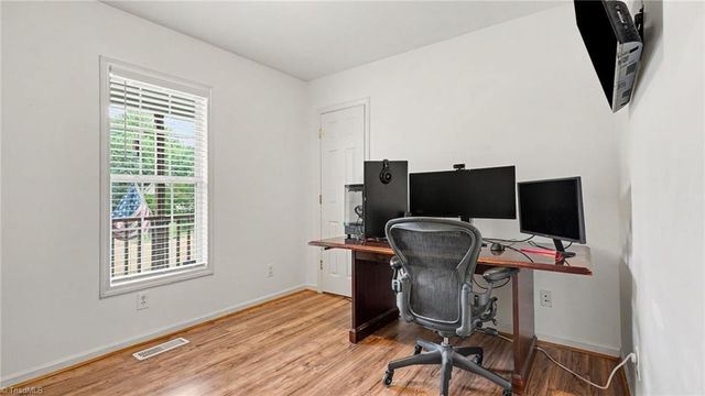 809 Carolina Avenue, Thomasville, NC 27360