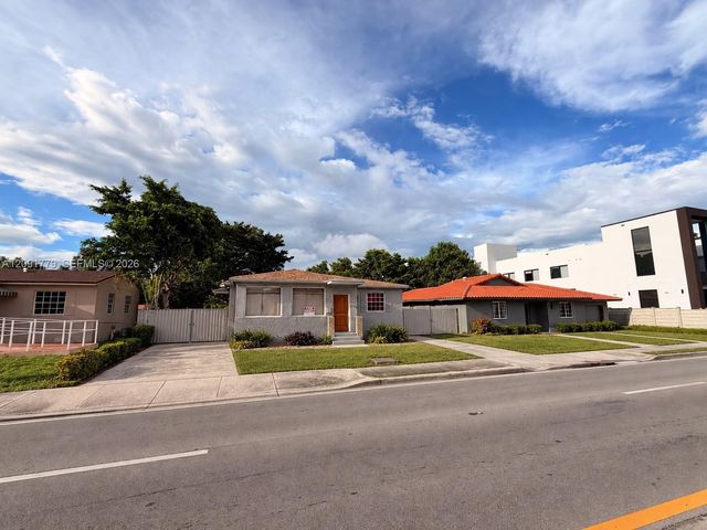 275 E 49th Street, Hialeah, FL 33013