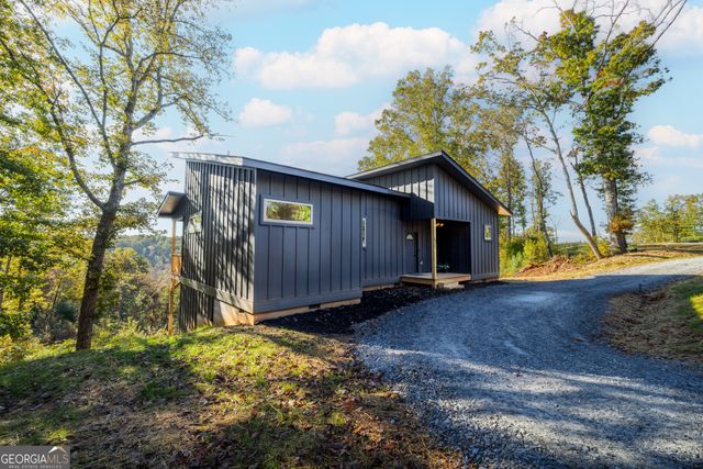 377 S Jakes Landing Way, Ellijay, GA 30540
