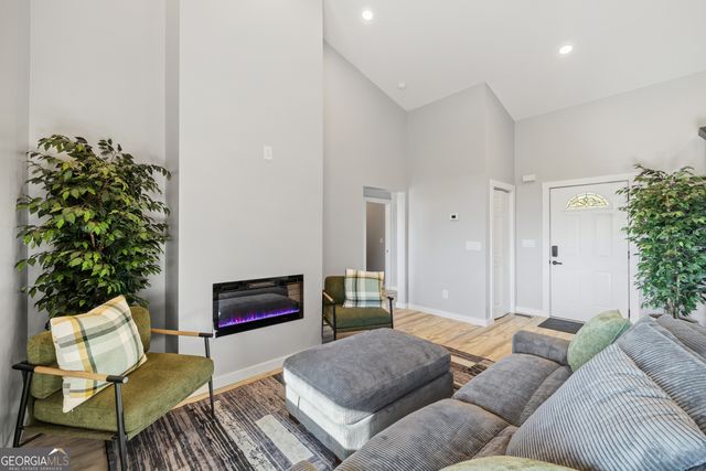 377 S Jakes Landing Way, Ellijay, GA 30540