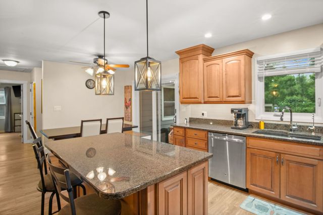 1225 Winaki Trail, Algonquin, IL 60102
