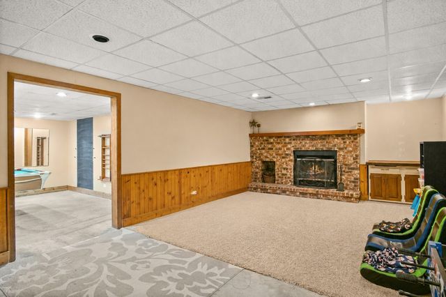 1225 Winaki Trail, Algonquin, IL 60102