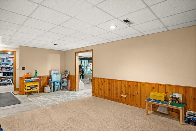 1225 Winaki Trail, Algonquin, IL 60102