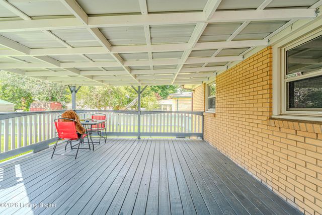 6102 W Pages Ln, Louisville, KY 40258