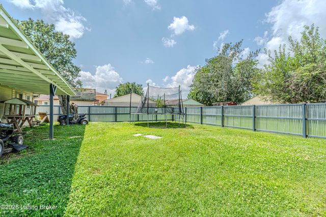 6102 W Pages Ln, Louisville, KY 40258