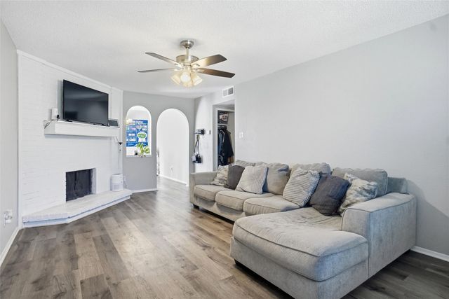 5544 Dunson Drive, Haltom City, TX 76148