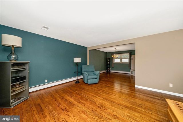 8705 WOODFIELD CT, Gaithersburg, MD 20882