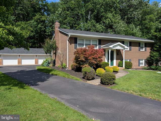 8705 WOODFIELD CT, Gaithersburg, MD 20882