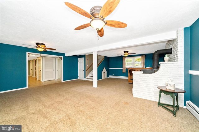 8705 WOODFIELD CT, Gaithersburg, MD 20882