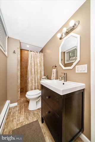 8705 WOODFIELD CT, Gaithersburg, MD 20882