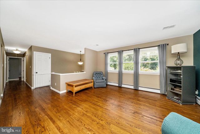 8705 WOODFIELD CT, Gaithersburg, MD 20882