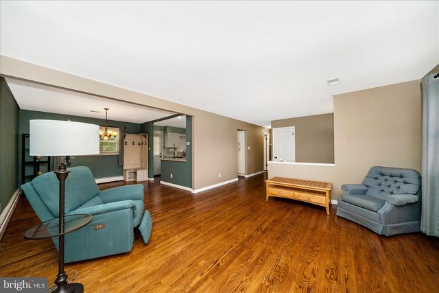 8705 WOODFIELD CT, Gaithersburg, MD 20882