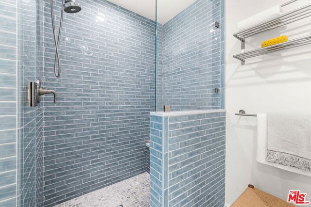 4338 Campbell Drive, Los Angeles, CA 90066
